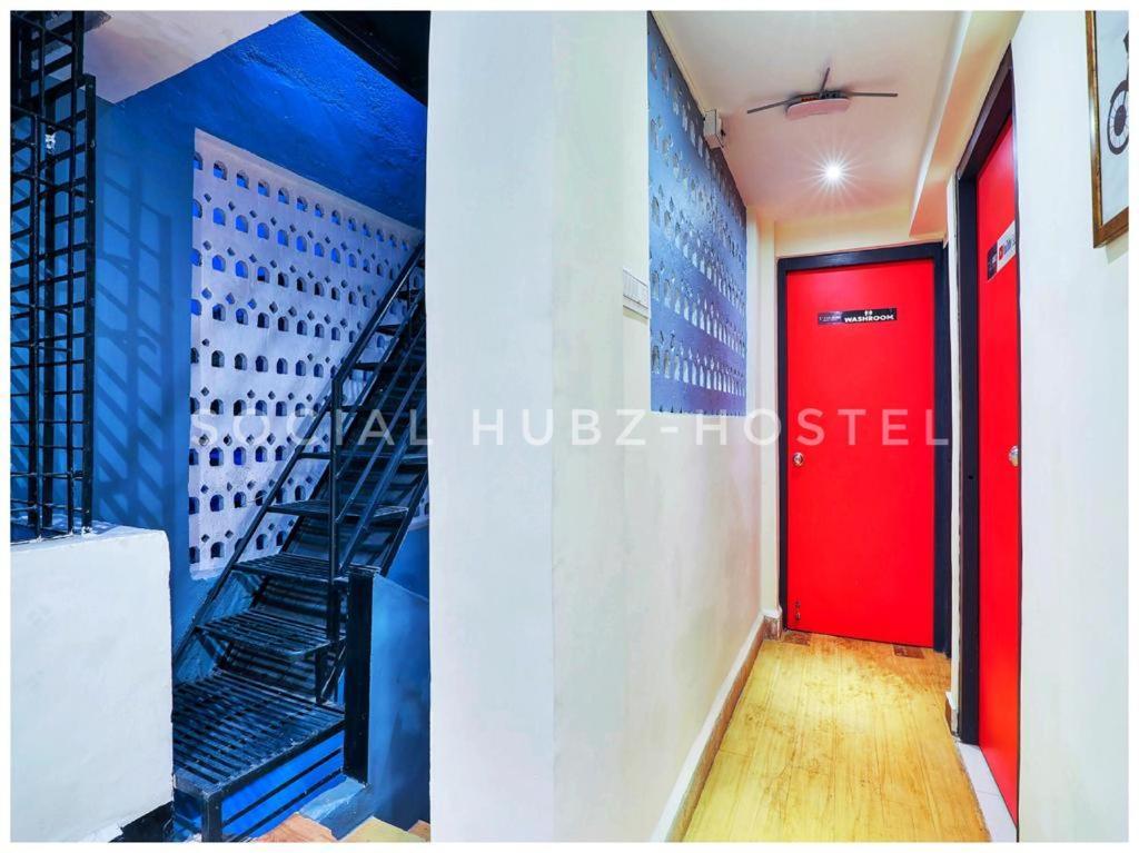 Social Hubz Hostel Мумбай Екстериор снимка
