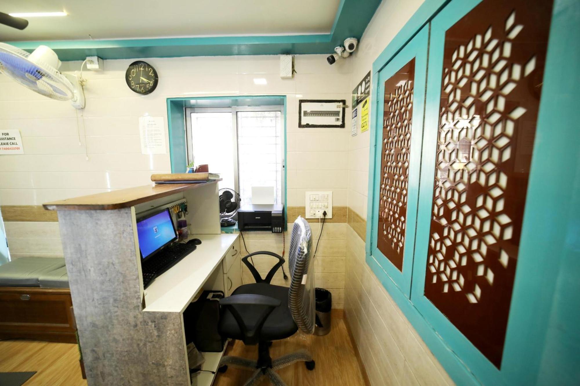 Social Hubz Hostel Мумбай Екстериор снимка