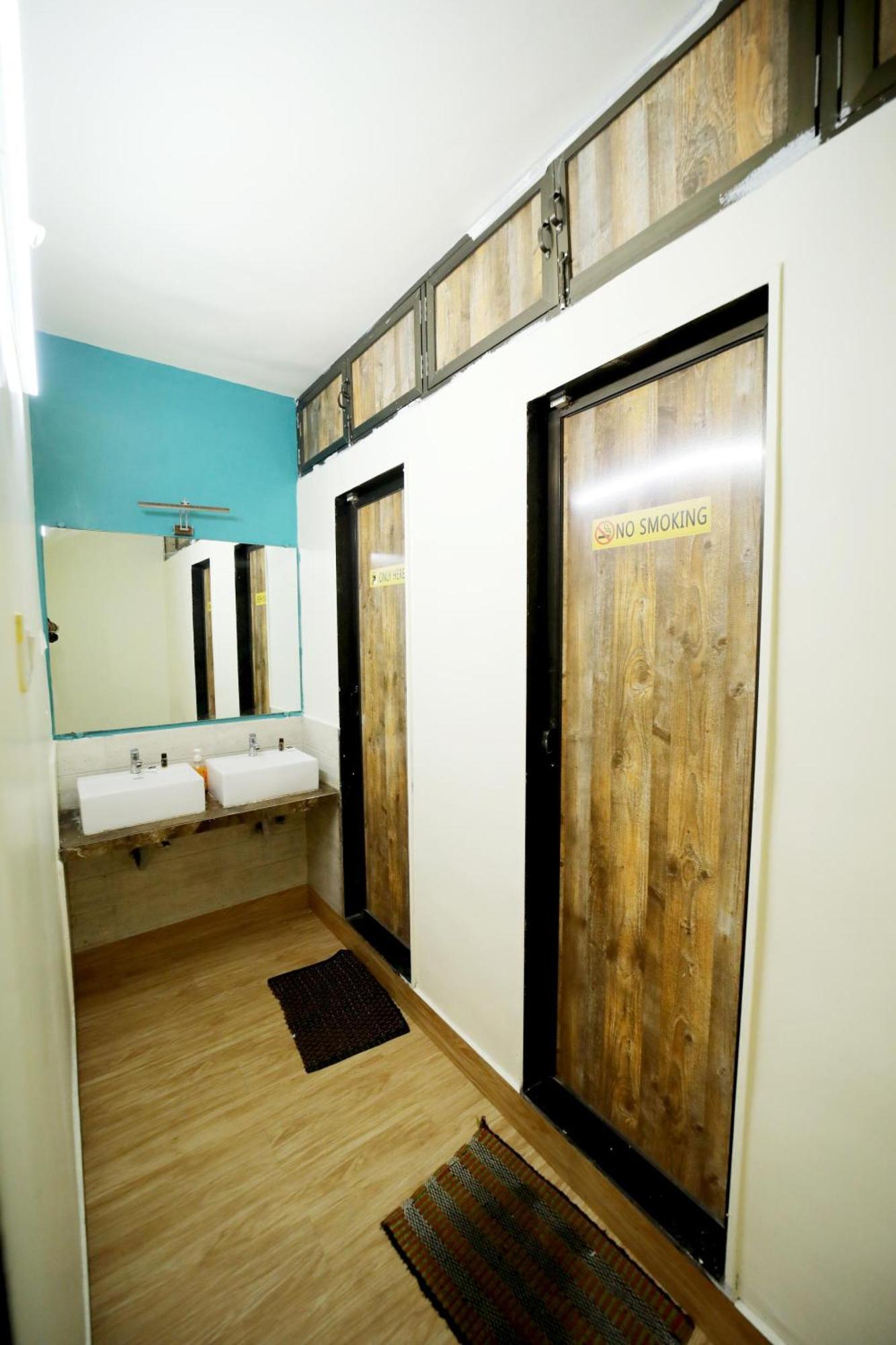 Social Hubz Hostel Мумбай Екстериор снимка